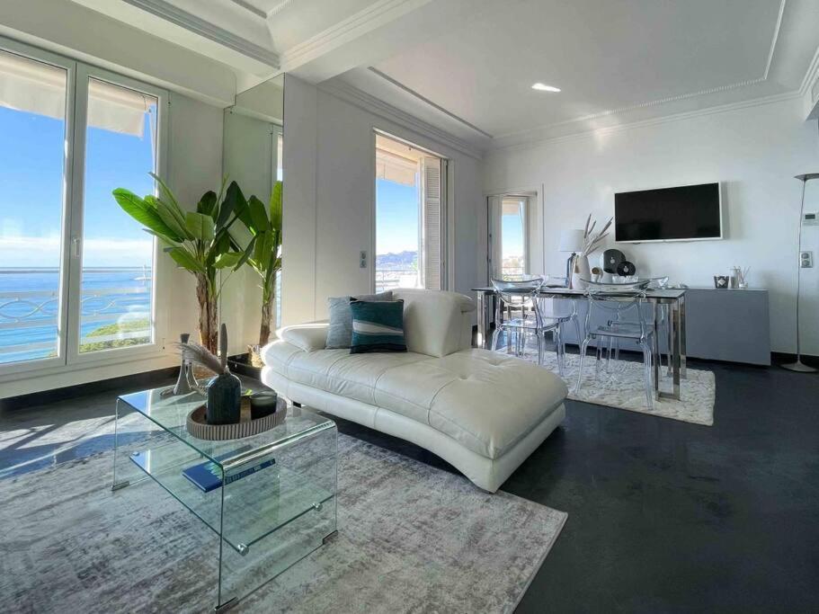 Stunning 2 Bedroom Flat With Sea View On Croisette Appartamento Cannes