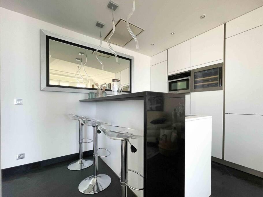 Stunning 2 Bedroom Flat With Sea View On Croisette Appartamento