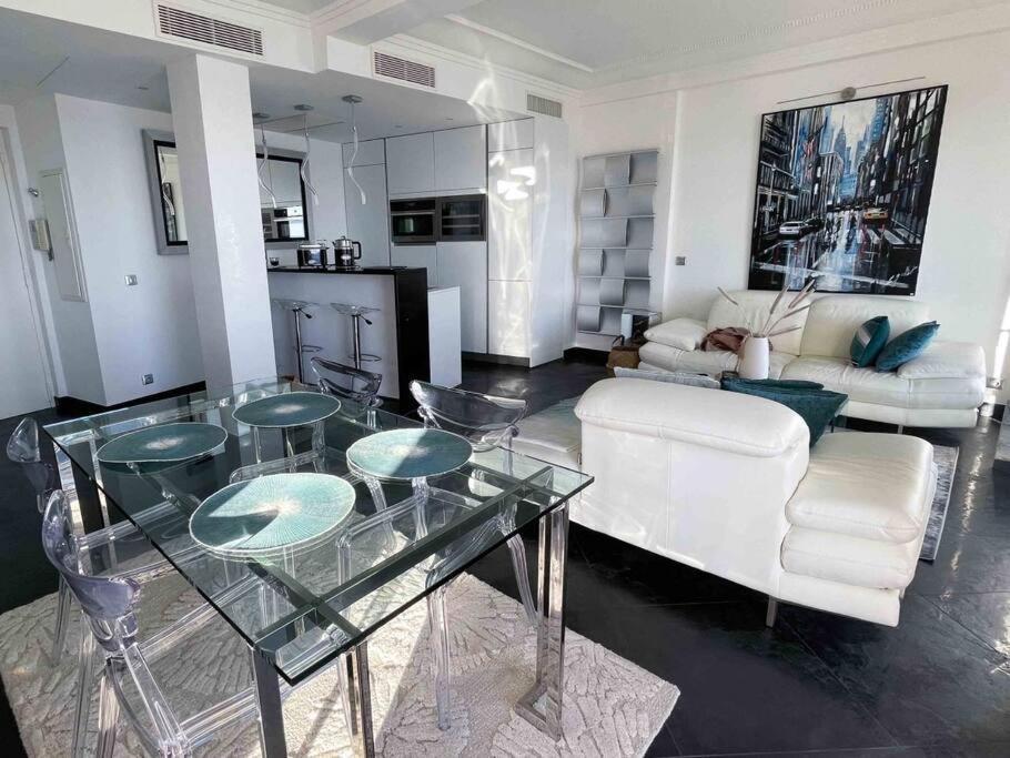 Appartamento Stunning 2 Bedroom Flat With Sea View On Croisette